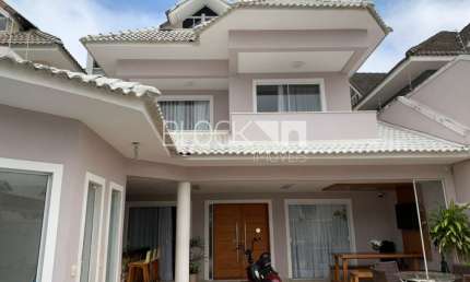 Recreio dos Bandeirantes | Casa de Condomínio 5 quartos, sendo 5 suites