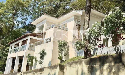 Recreio dos Bandeirantes | Casa de Condomínio 5 quartos, sendo 5 suites