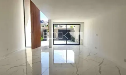 Recreio dos Bandeirantes | Casa de Condomínio 5 quartos, sendo 3 suites
