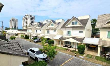 Recreio dos Bandeirantes | Casa de Condomínio 4 quartos, sendo 3 suites