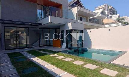 Recreio dos Bandeirantes | Casa de Condomínio 3 quartos, sendo 3 suites