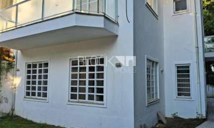 Vargem Pequena | Casa de Condomínio 4 quartos, sendo 4 suites