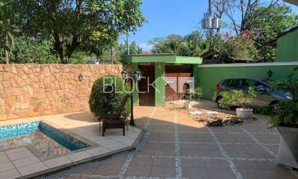 Barra da Tijuca | Casa de Condomínio 4 quartos, sendo 4 suites
