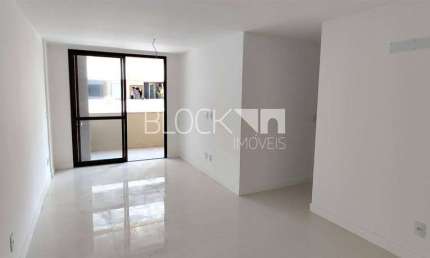 Recreio dos Bandeirantes | Apartamento 3 quartos, sendo 1 suite