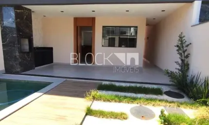 Vargem Pequena | Casa de Condomínio 3 quartos, sendo 3 suites