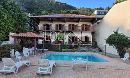 Barra da Tijuca | Casa de Condomínio 4 quartos, sendo 2 suites
