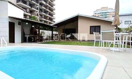 Recreio dos Bandeirantes | Casa 3 quartos, sendo 2 suites
