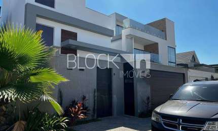 Recreio dos Bandeirantes | Casa de Condomínio 4 quartos, sendo 3 suites