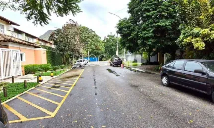 Recreio dos Bandeirantes | Casa de Condomínio 5 quartos, sendo 3 suites