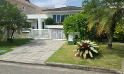 Barra da Tijuca | Casa de Condomínio 5 quartos, sendo 2 suites