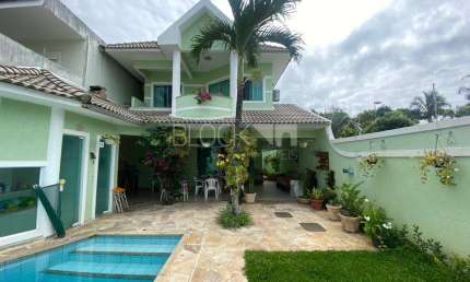 Recreio dos Bandeirantes | Casa de Condomínio 5 quartos, sendo 4 suites