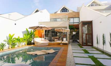 Barra da Tijuca | Casa de Condomínio 5 quartos, sendo 5 suites