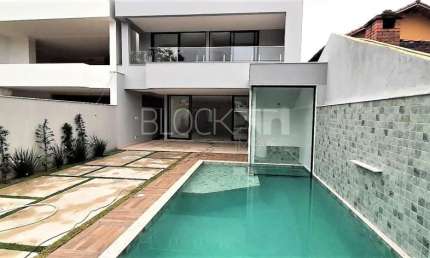 Barra da Tijuca | Casa de Condomínio 4 quartos, sendo 4 suites