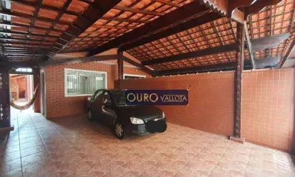 3 QUARTOS, 1 SUITE, 4 WCS MOBILIADO ESQUINA COM A PRAIA