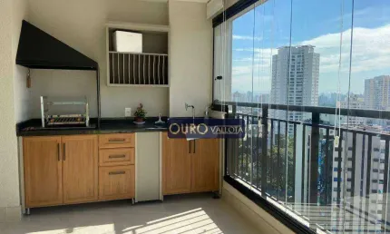 Apartamento na Mooca  de 86m² com varanda gourmet envidraçada c/ churrasqueira e pia.
