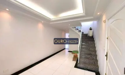 SOBRADO À VENDA COM 121M² COM 2 DORMITÓRIOS E CHURRASQUEIRA AO LADO DO PARQUE CERET