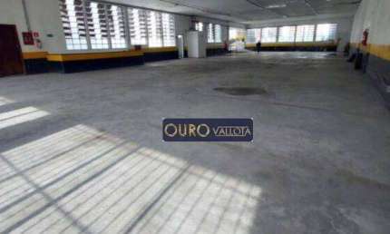 Galpão à venda na Santa Ifigênia com 1714m² a 450 metros da Estação de metrô Luz