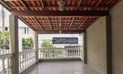 Sobrado na Mooca com 250m², 3 dormitórios, 1 vaga, churrasqueira e em localização privilegiada a 500m do Metrô Bresser Mooca
