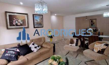 Casa em Condomínio de Luxo em Piatã, Salvador-BA: 3 quartos, 2 suítes, 2 salas, 3 banheiros, 4 vagas - 142m²