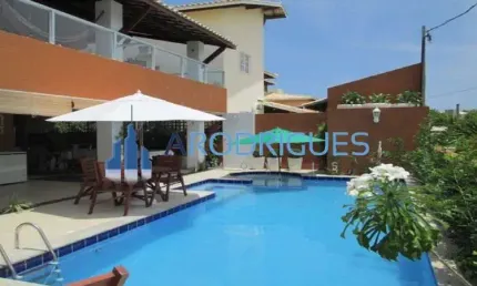Casa de Luxo em Condomínio em Guarajuba, Camaçari-BA: 10 quartos, 10 suítes, 5 banheiros, 1 vaga de garagem, 450m². Venda ou Locação!