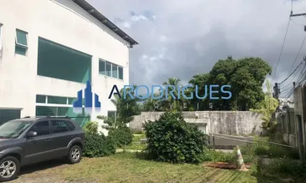 Excelente Oportunidade: Galpão Industrial à Venda ou Locação em Salvador-BA, Bairro Porto Seco Pirajá - 5 Salas, 4 Banheiros, 6 Vagas de Garagem, 1.392,68m².