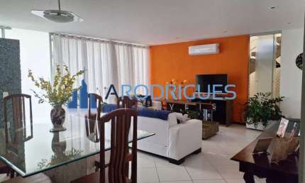 Casa em Condomínio de Luxo em Piatã, Salvador-BA: 4 Quartos, 2 Suítes, 160m² - Oportunidade Imperdível!