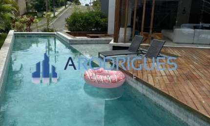 Venda de Casa em Condomínio de Luxo em Alphaville II, Salvador-BA: 3 Quartos, 3 Suítes, 2 Salas, 4 Vagas, 600m².