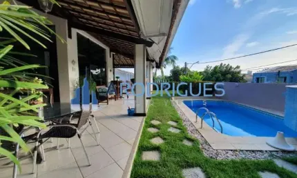 Casa em condomínio fechado com 4 quartos à venda no Piatã, Salvador 