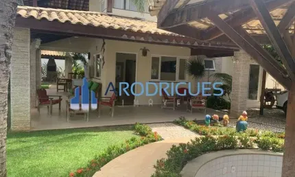 CASA PARA ALUGAR EM GUARAJUBA, CONDOMÍNIO FECHADO, PÉ NA AREIA!