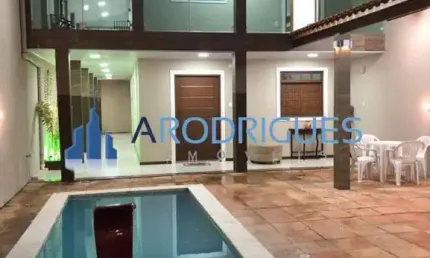 Oportunidade de Casa à venda em Abrantes com 3/4 sendo suíte, 110 m², casa solta!