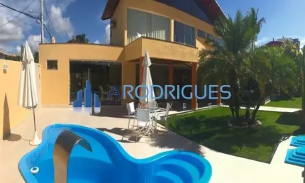 Excelente Casa de Alto Padrão, à venda,  com 4 suítes, toda reformada - Opção de venda Porteira fechada!