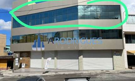 Sala Comercial disponível para locação com 141m²  em ótima localização!