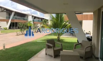 Excelente oportunidadede casa à venda no condomínio alto padrão localizada na melhor praia apropriada para banho em Itacimirim .