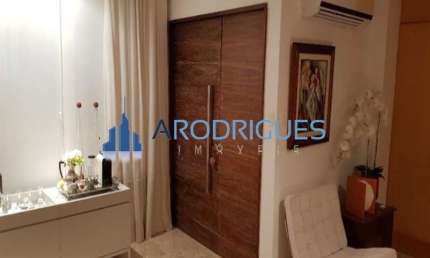 Apartamento à venda no Jardim Apipema, 250 m² em área útil, 4 suítes amplas!