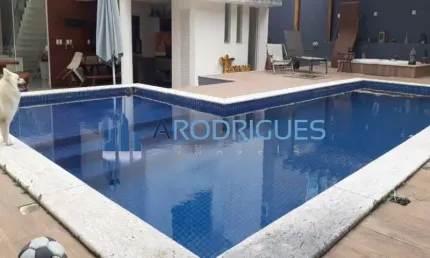 Casa à Aluguel e Venda em Alphaville 1, Salvador, Alto luxo, reformada 4 suítes, oportunidade