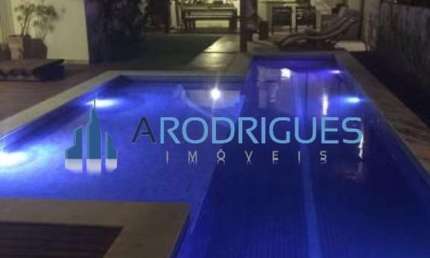 Casa à Venda em Barra de Jacuípe, Camaçari, Bahia, fino acabamento