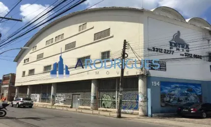 Galpão na Barão de Cotegipe - Calçada com 7.200 m² terreno e 4.866 m² área útil