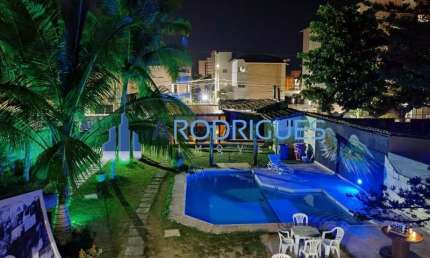 Espetacular casa de 10 quartos na Praia do Flamengo, Salvador-BA: venda ou locação! Luxo, conforto e espaço!