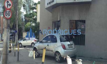 Excelente ponto comercial, em via principal, com estacionamento amplo, e otima estrutura para diversos negocios como farmacias, clinicas, lojas, entre outros.