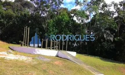 CASA À VENDA EM LAURO DE FREITAS, PORTÃO, PERTO RIO JOANES