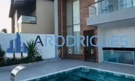 Casa em Condomínio de Luxo em Barra do Jacuípe-BA: 3 Quartos, 2 Suítes, 3 Banheiros, 150m² de Área!