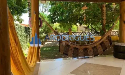 Casa de Luxo em Condomínio: 5 Quartos, 1 Suíte, 3 Vagas - Jaguaribe, Salvador-BA - Venda/Locação