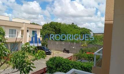 Casa em Condomínio de Alto Padrão em Abrantes, Camaçari-BA  2 Quartos, 2 Suítes, 110m²  Venda e Aluguel