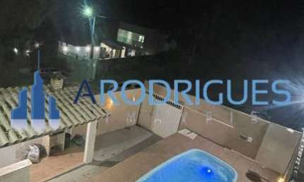 Residência exclusiva em condomínio no Monte Gordo, Camacari-BA: 3 quartos, 1 suíte, 1 sala, 4 banheiros, 200m² - Oportunidade!