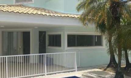 Casa em Condomínio para Venda em Lauro De Freitas, Buraquinho, 4 dormitórios, 4 suítes, 5 banheiros, 2 vagas