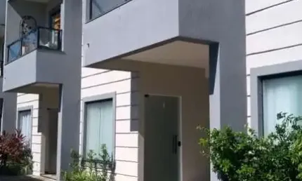 Casa em Condomínio para Venda em Lauro de Freitas, Buraquinho, 3 dormitórios, 1 suíte, 2 banheiros, 1 vaga
