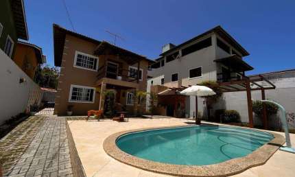 Casa para Venda em Lauro de Freitas, Ipitanga, 4 dormitórios, 2 suítes, 4 banheiros, 2 vagas
