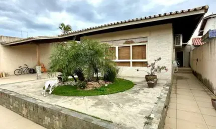 Casa para Venda em Lauro de Freitas, Vilas Do Atlântico, 3 dormitórios, 3 suítes, 5 banheiros, 4 vagas