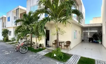 Casa em Condomínio para Venda em Lauro de Freitas, Vila Praiana, 4 dormitórios, 3 suítes, 4 banheiros, 2 vagas