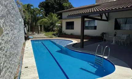 Casa para Venda em Lauro de Freitas, Vilas Do Atlântico, 5 dormitórios, 2 suítes, 4 banheiros, 3 vagas